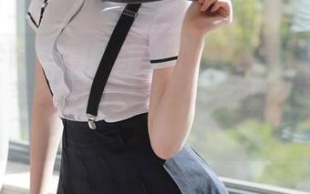 模范学院 – 看！唐琪儿il的JK写真集下载来了！今天刷牙时望向镜子都有些自恋了呢。