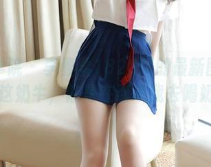 模范学院 – 李雅柔182CM的最新图包：瞧这奶牛，像是在召唤我去喝奶。