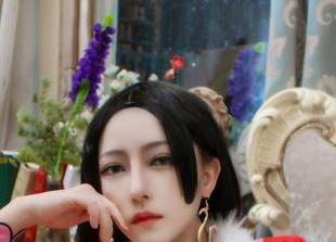 定制兔女郎系列：樱晚gigi，图片中的每一种神情都在暗示“别问”。