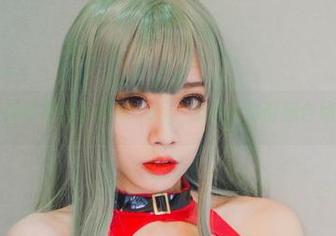 清颜真德秀的泳衣cos，泳池小鸟都想合照！