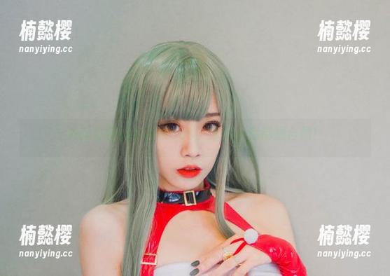 清颜真德秀的泳衣cos，泳池小鸟都想合照！