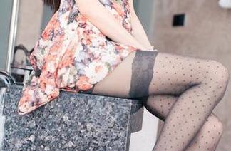 王羽杉与豹纹COS的邂逅，结果我成了她的“观众”，想悄悄加入她的豹纹派对！