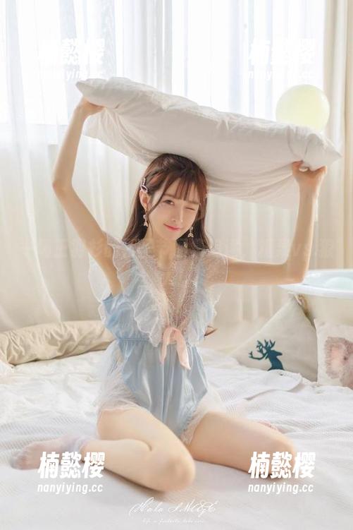 王羽杉 一场王羽杉的万圣节图集追逐,糖果vs.狼人!