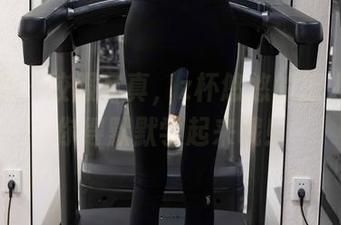 秀人网 – 校服写真，z杯悠悠的撩人动作你得默默学起来哦！