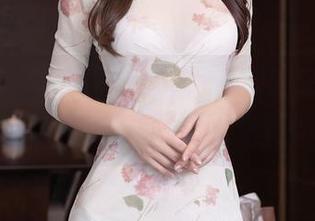 秀人网 – 就让我做个婚纱美图的旁观者，冷月yuer的高清画面让我捧心