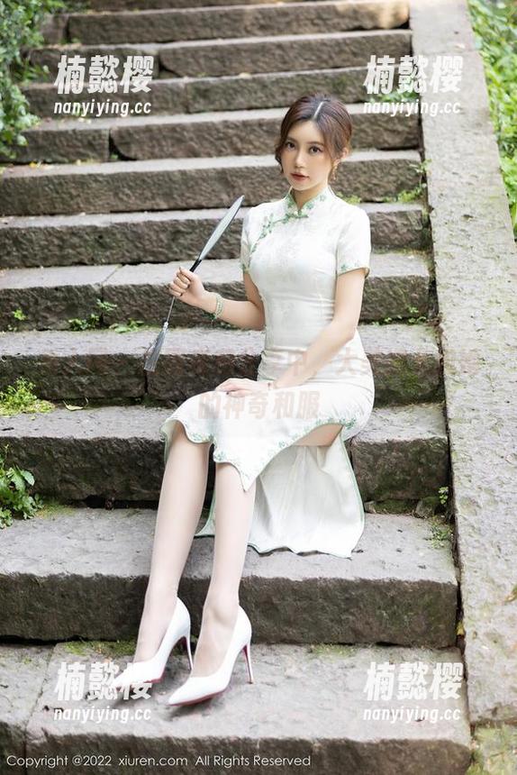秀人网-大美妞儿 秀人网 - 在图库和分享中,大美妞儿和她的神奇和服