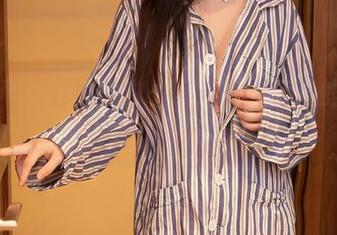 秀人网 – 在线告白——米妮大萌萌的校服图集，别眨眼哦