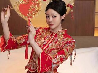 秀人网 – 图库里的灰丝作品，舒林培教你如何玩得出位