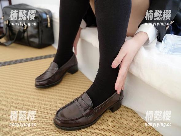 紧急企划-小恩 紧急企划 - 小恩的黑丝JK写真,图中有你想要的灵动