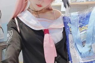 美图合集：紫氯氯厨娘，做菜也是一种表现嘛！