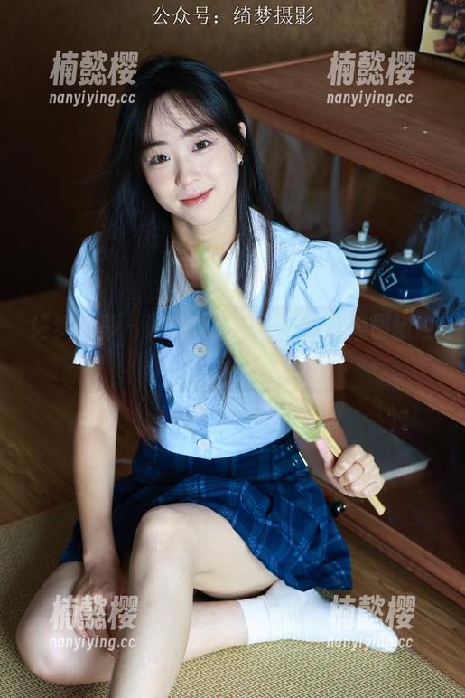 绮梦摄影 - 邂逅秋月，教室里的美图随意流淌