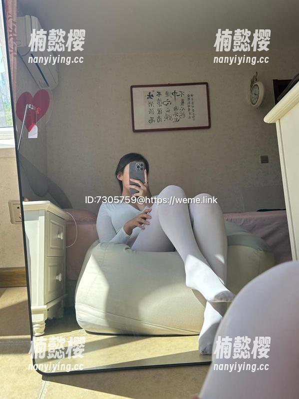 微密圈 - 皮衣是主角，美邵女Baby的分享让我突然觉得冷静不下来…