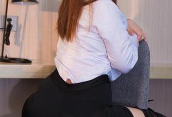 把加班扔到一边，自闭颜球球的原图窜出一种让我意想不到的休闲感。