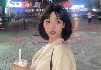 舞小喵的透明写真更新，短小精悍，暗藏玄机。你敢仔细观察吗？