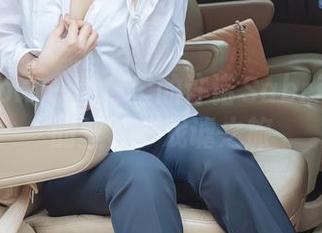 花漾show – 图库里的许诺Sabrina与她的丝袜，戏谑之旅