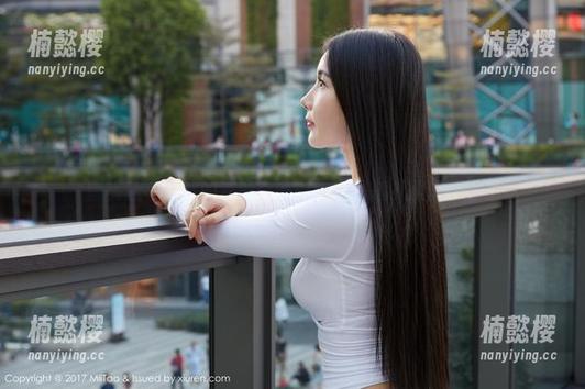 蜜桃社-Sukki 蜜桃社 - 碰撞的资源:当Sukki挑战礼服的可能性