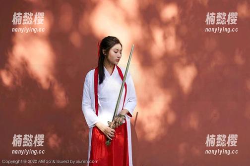 蜜桃社 - 这组陌子Mandy的奶牛写真，图集里还有那种让人难以言喻的好玩