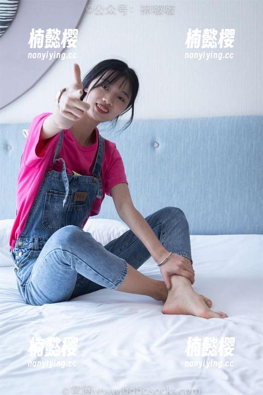 袜啵啵 - 女孩图包惊现，小甜豆遥控发福利，快快戳开吧！