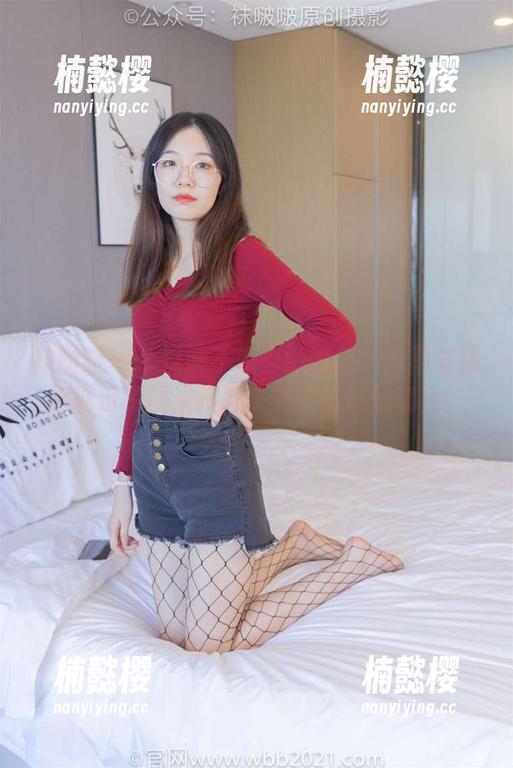 袜啵啵-糯米 袜啵啵 - 体操服不想当的明星?原图与精选展示了糯米接下来要去红毯的舞台!