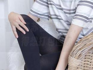 袜啵啵 – 看到苏苏在旗袍里，壁纸也羞愧得想打包回家