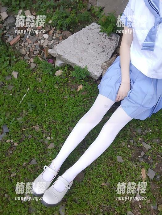 西尔酱 走出房间的西尔酱:高清户外jk白丝作品俨然成了我的新宠