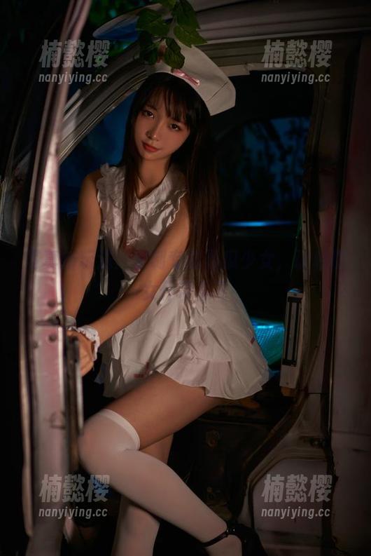 写真新玩法：定制专属西瓜少女，让私房女仆带你飞