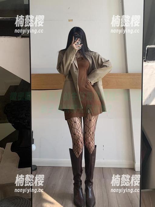 陈佩奇 微密圈 - 陈佩奇的牛仔翘臀精选:哇,这裤子是从哪儿借来的?
