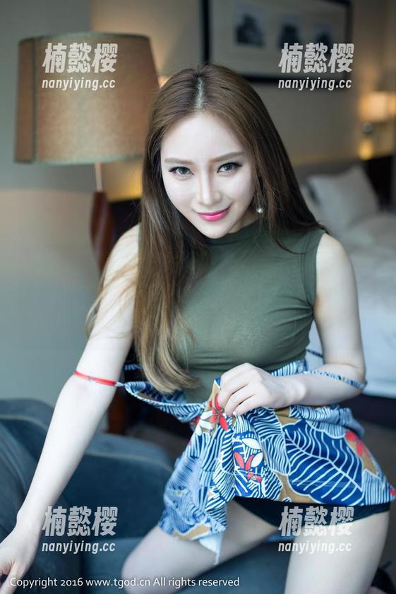 青豆客 - 这组图片里的施忆佳Kitty酱，感觉她完全融入角色了，女仆的原图超有趣！